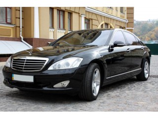 094 Mercedes W221 S550l черный аренда с водителем - Киев