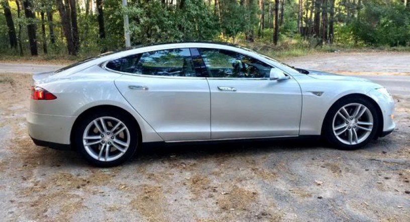 106 Tesla Model S90d прокат авто на свадьбу - Київ 2