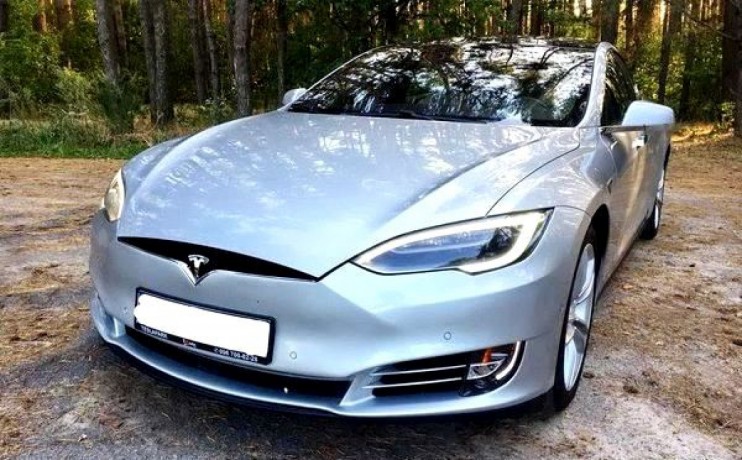 106 Tesla Model S90d прокат авто на свадьбу - Киев 0