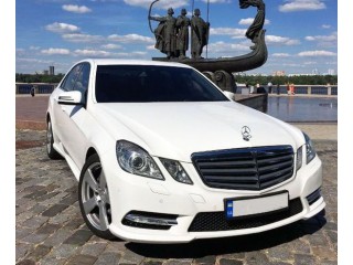 112 Mercedes W212 New белый аренда с водителем - Киев