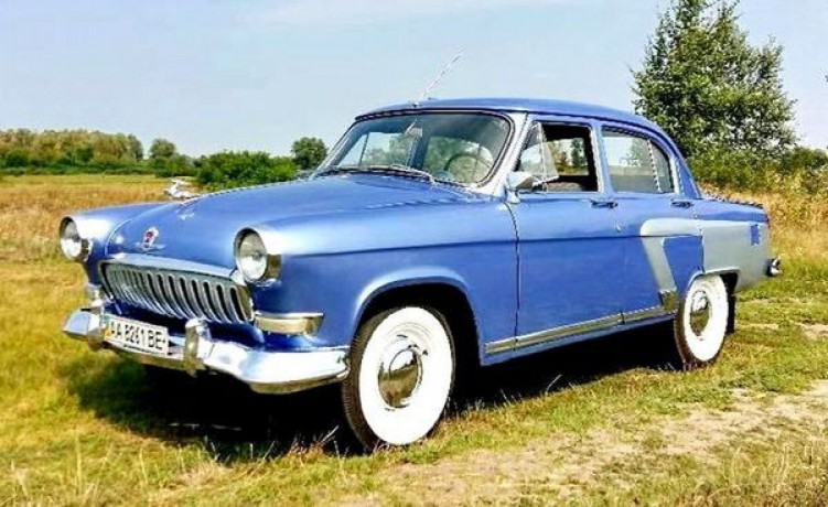 129 Ретро авто Volga GAZ 21 голубая - Киев 1