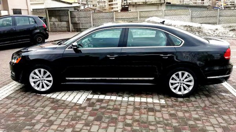 340 Volkswagen Passat B7 черный аренда с водителем - Київ 5