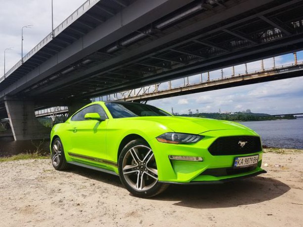 161 Ford Mustang GT салатовый 2018 аренда - Киев 3