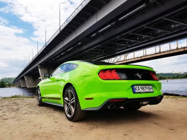 161 Ford Mustang GT салатовый 2018 аренда - Киев 4