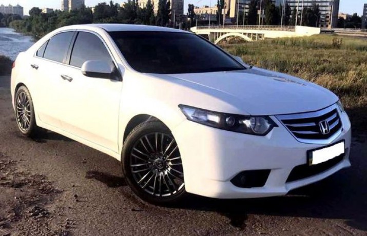 146 Honda Accord белая аренда с водителем - Киев 3