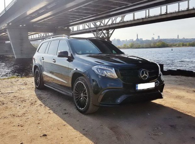 208 Внедорожник Mercedes GLS 63 AMG черный 2018 - Киев 3