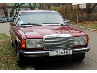 216 ретро автомобиль Mercedes W123 аренда с водителем - Киев