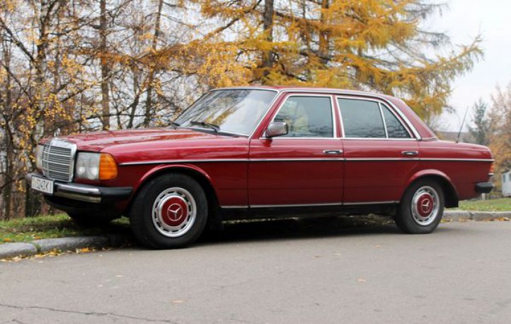 216 ретро автомобиль Mercedes W123 аренда с водителем - Київ 3