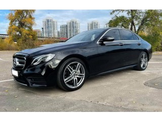 219 Авто бизнес класса Mercedes W213 E220d черный аренда - Київ