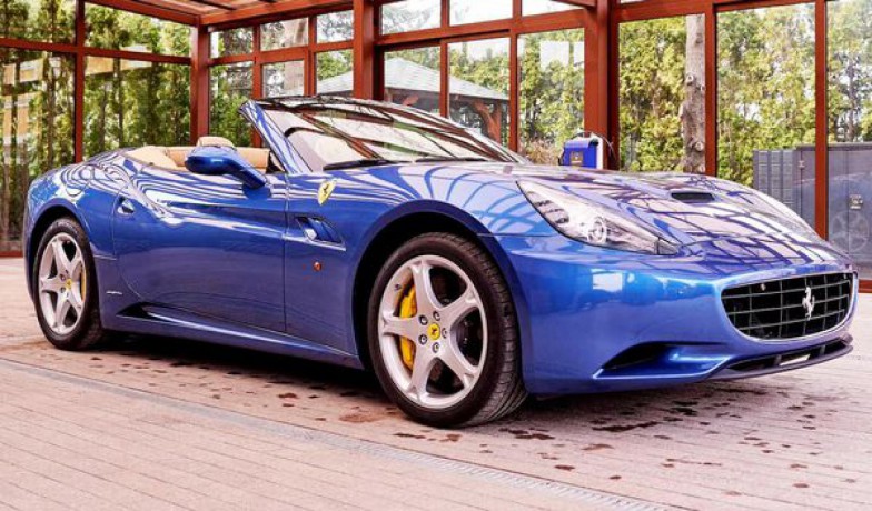 351 Ferrari California 2012 год аренда с водителем - Київ 0