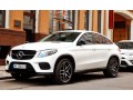 300 внедорожник Mercedes Gle 2019 белый аренда с водителем - Київ 0