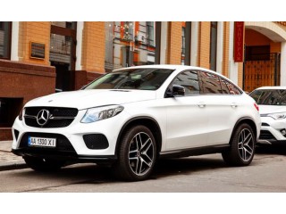 300 внедорожник Mercedes Gle 2019 белый аренда с водителем - Киев