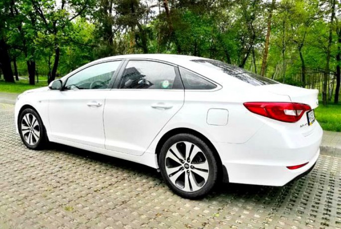 233 Hyundai Sonata белая 2015 аренда Киев - Київ 2