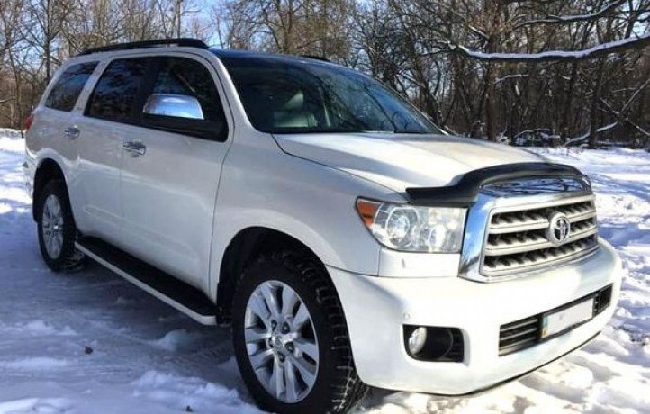 238 внедорожник Toyota Sequoia белая аренда с водителем - Київ 0