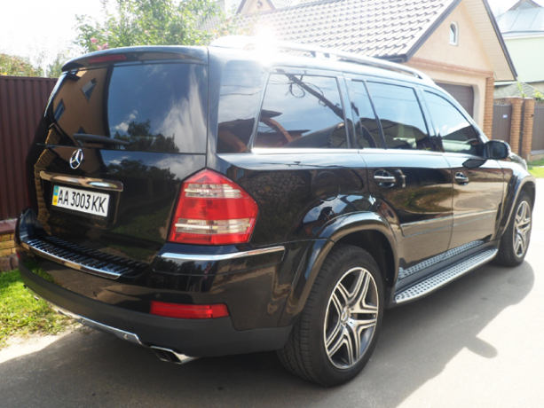 254 внедорожник Mercedes Gl550 Amg аренда с водителем - Київ 2