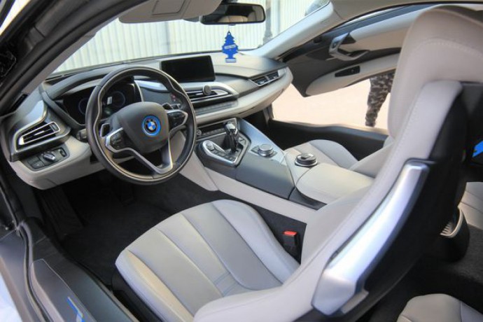 349 BMW I8 2017 год аренда спортивных автомобилей - Киев 7
