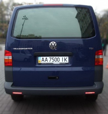 293 микроавтобус Volkswagen T5 Caravelle прокат с водителем - Киев 6