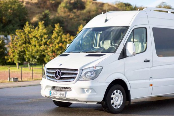 303 микроавтобус Mercedes Sprinter 2016 прокат с водителем - Киев 1