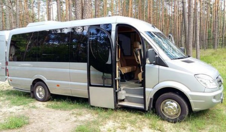 304 микроавтобус Mercedes Sprinter Vip серебро прокат с водителем - Київ 1