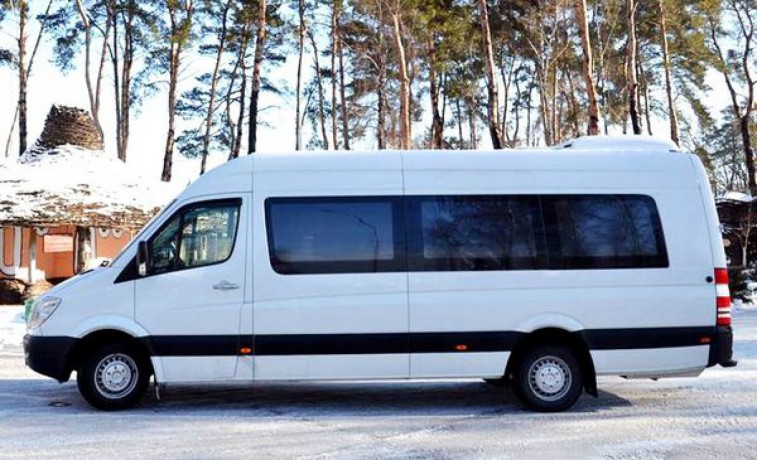 305 микроавтобус Mercedes Sprinter Vip прокат с водителем - Київ 2