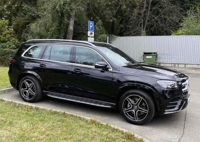 215 Внедорожник Mercedes GLS 63 2021 год аренда с водителем - Киев 1