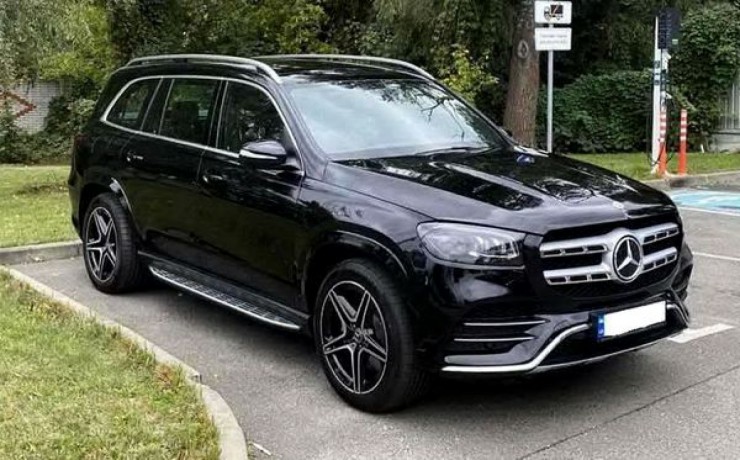 215 Внедорожник Mercedes GLS 63 2021 год аренда с водителем - Киев 0