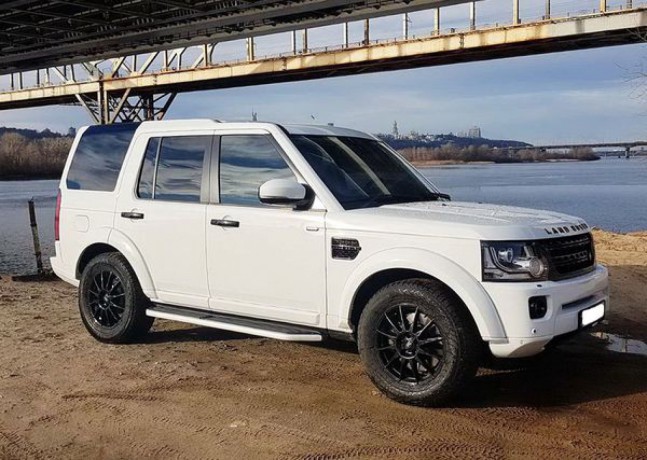 394 Внедорожник Land Rover Discovery 4 белый аренда - Киев 3