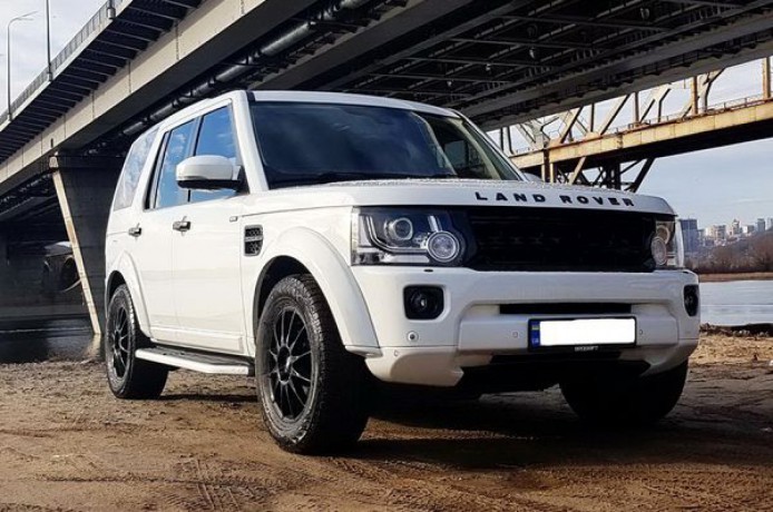 394 Внедорожник Land Rover Discovery 4 белый аренда - Киев 1