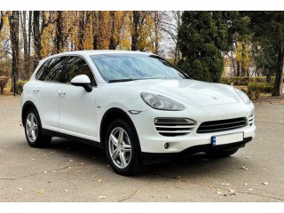 012 Внедорожник Porsche Cayenne белый аренда - Киев