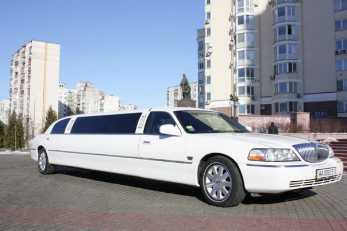 044 Лимузин Lincoln Town Car 120 NEW - Киев 1